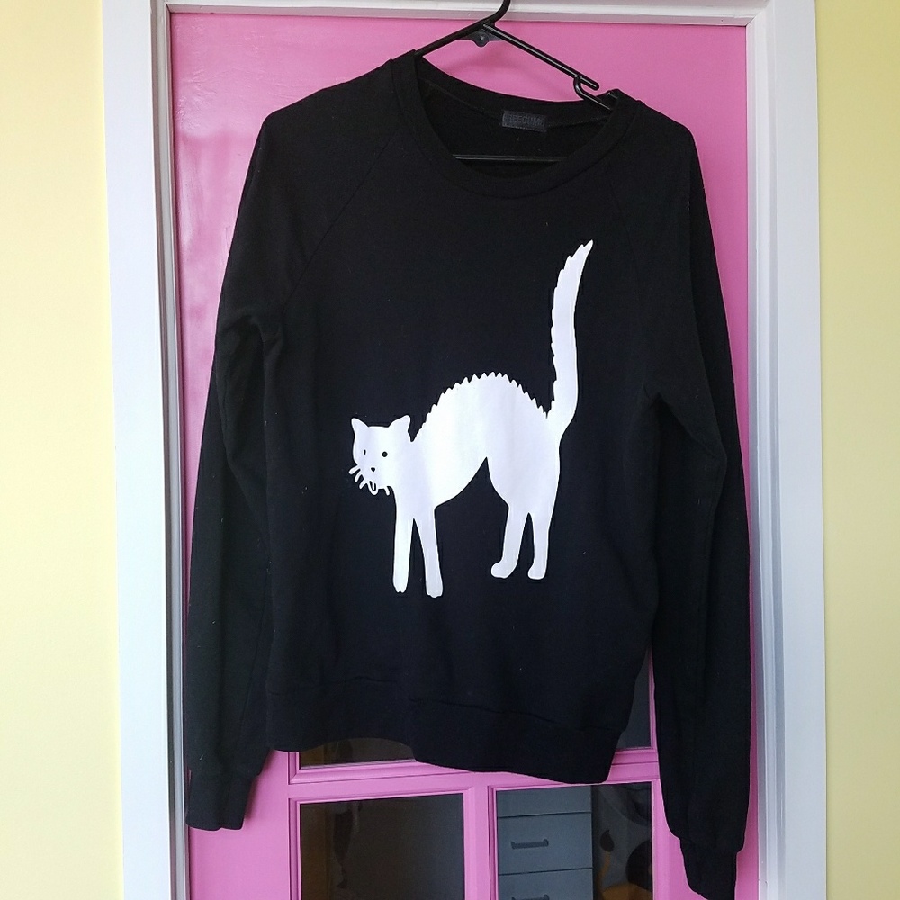 Black cat sweatshirt - made my Freegums